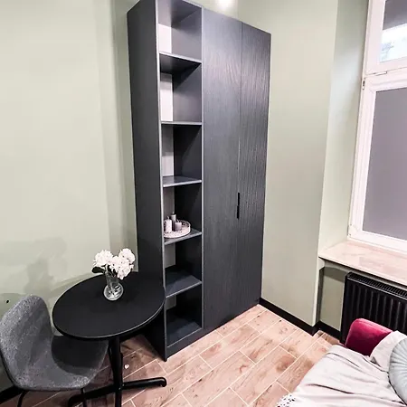 Apartment Boogie Small 5 *